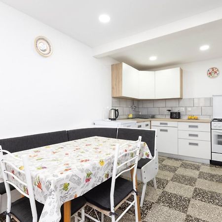 Apartments Ivna Вели-Лошинь Экстерьер фото
