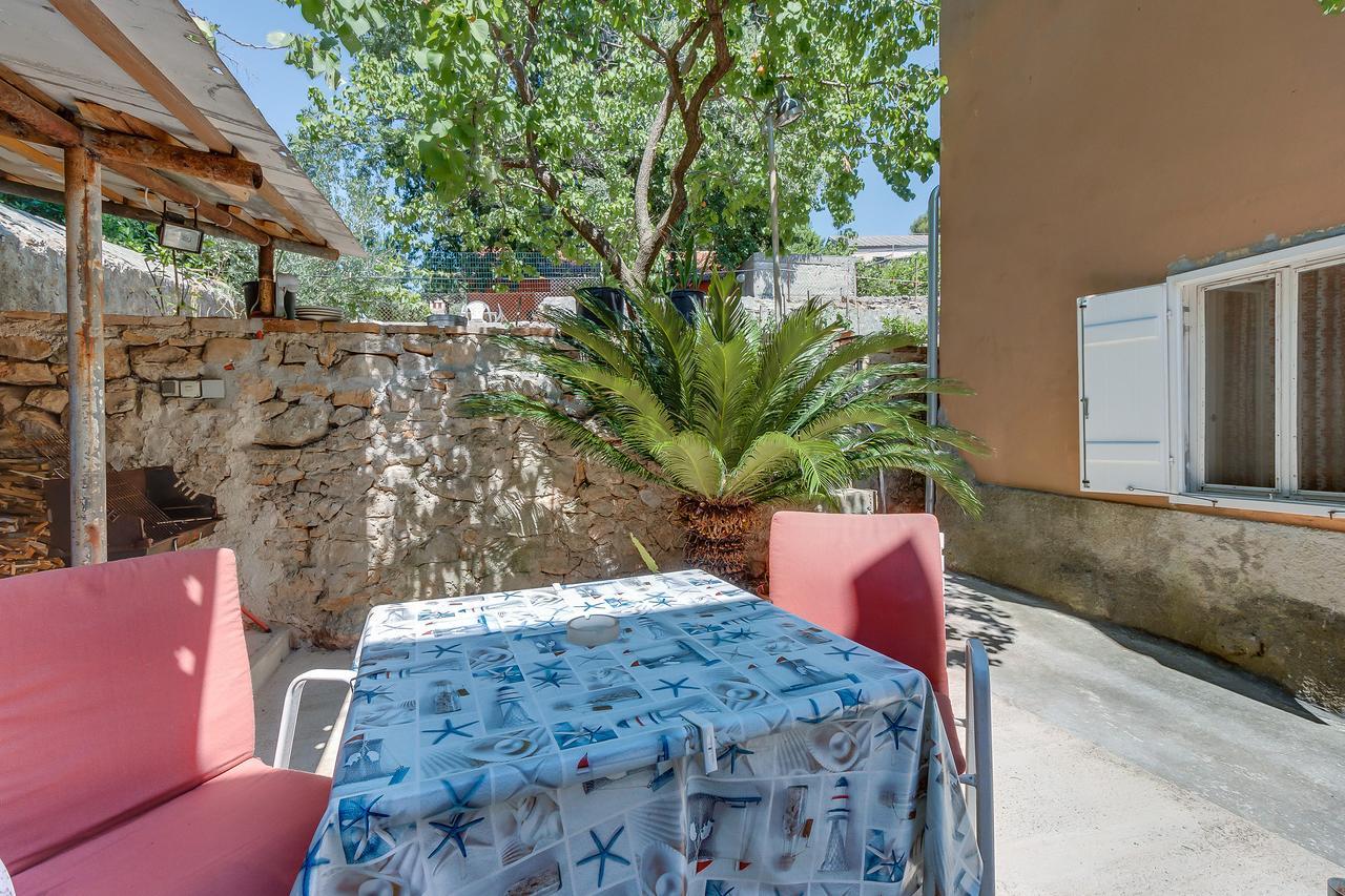 Apartments Ivna Вели-Лошинь Экстерьер фото