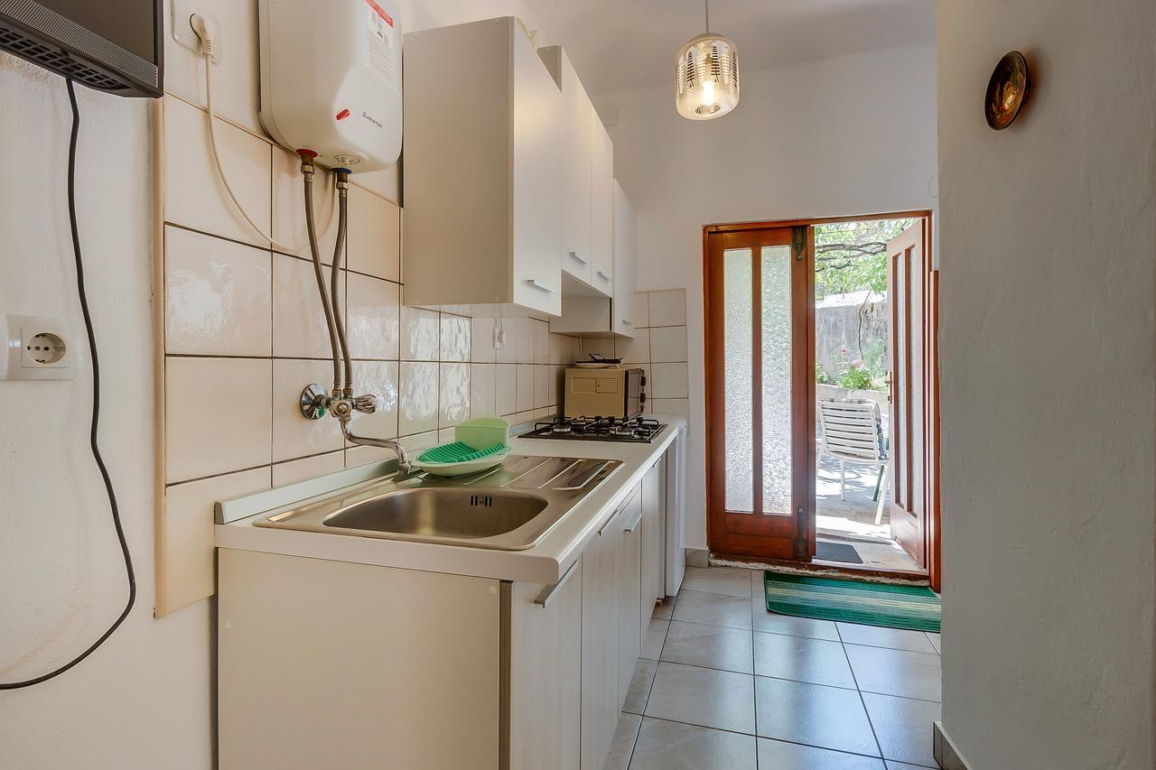 Apartments Ivna Вели-Лошинь Экстерьер фото