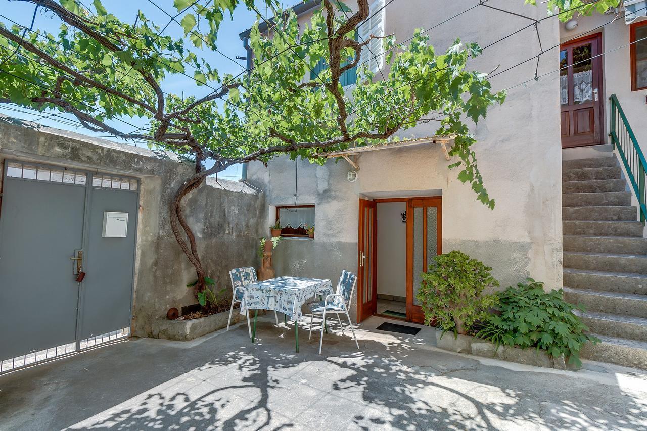 Apartments Ivna Вели-Лошинь Экстерьер фото