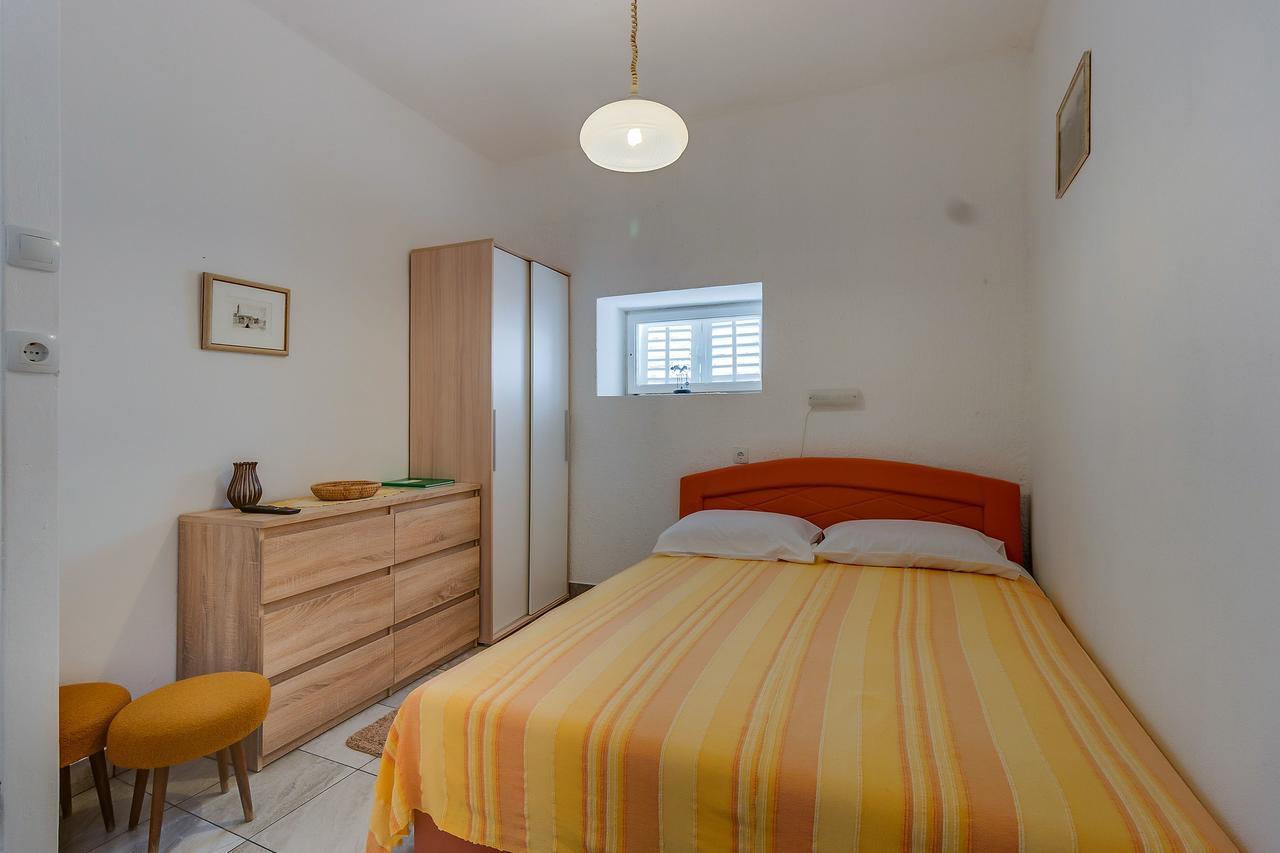 Apartments Ivna Вели-Лошинь Экстерьер фото