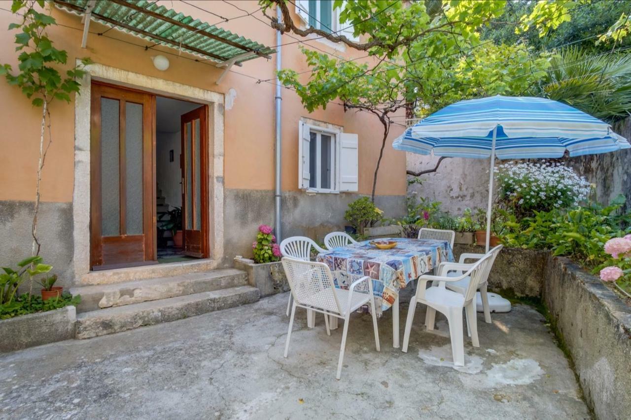 Apartments Ivna Вели-Лошинь Экстерьер фото
